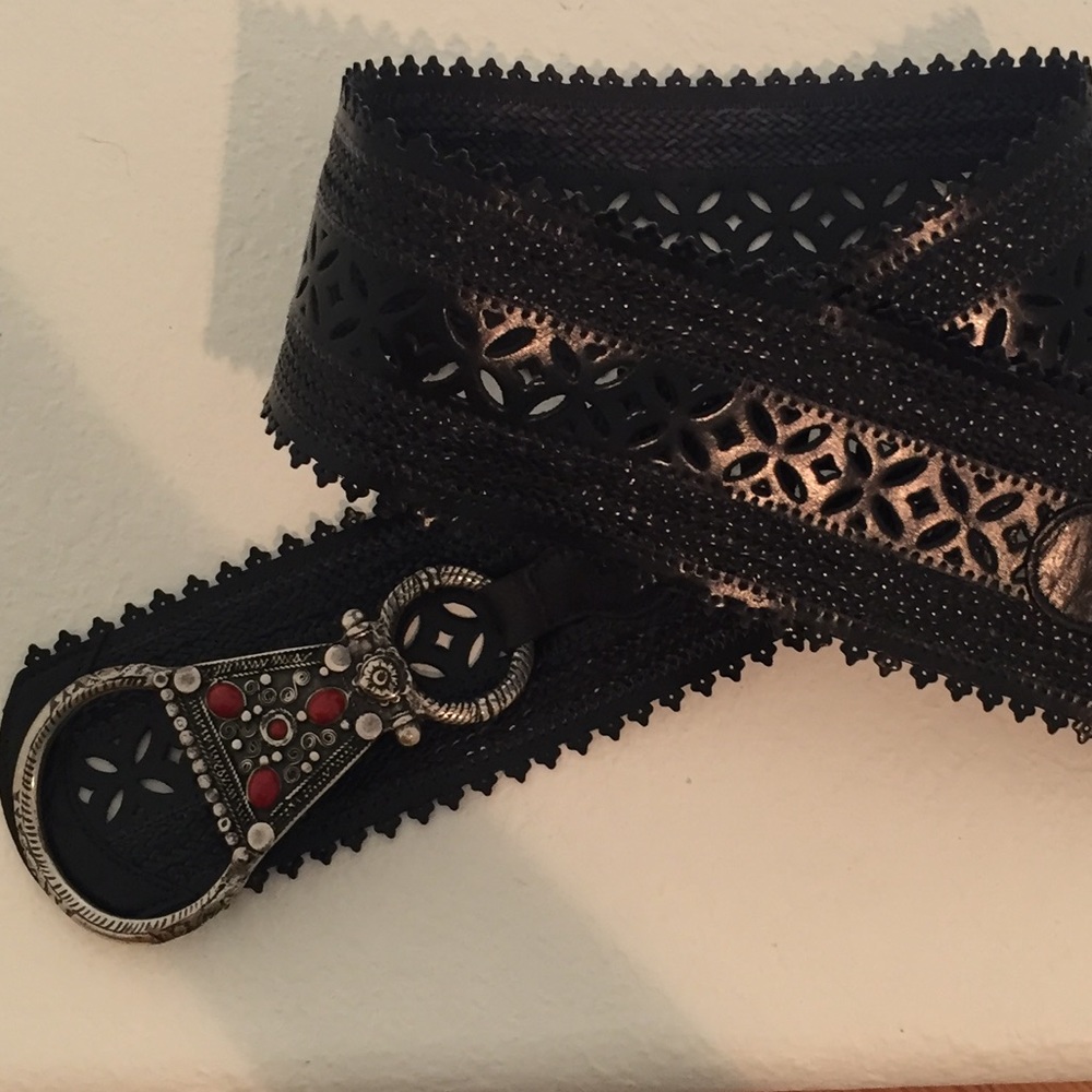 STREETS AHEAD Black Lace Leather Hipster Belt - Picture 3 of 8